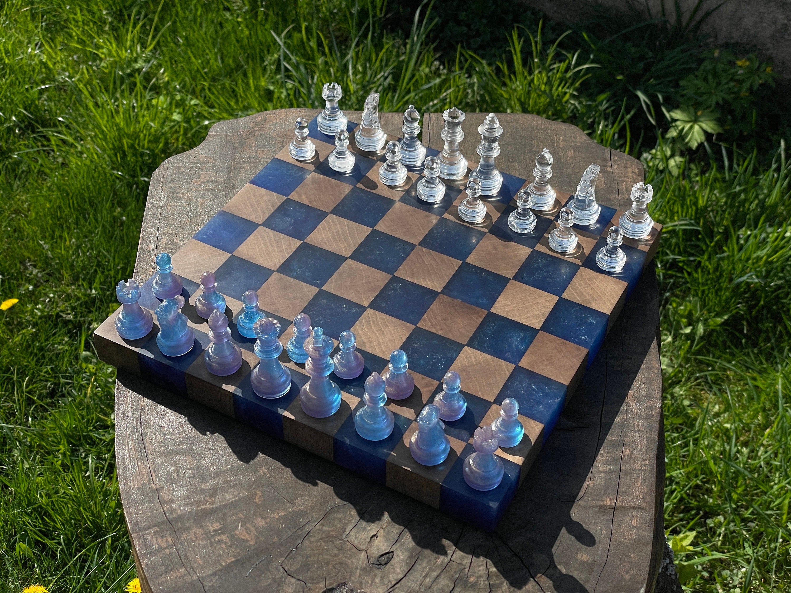 Chess set, custom chessboard, handcrafted chessboard, resin and wood chess set, personalized chessboard