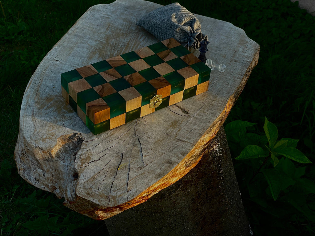 Folding chess board, custom chessboard, handcrafted chessboard, resin and wood chess set, personalized chessboard
