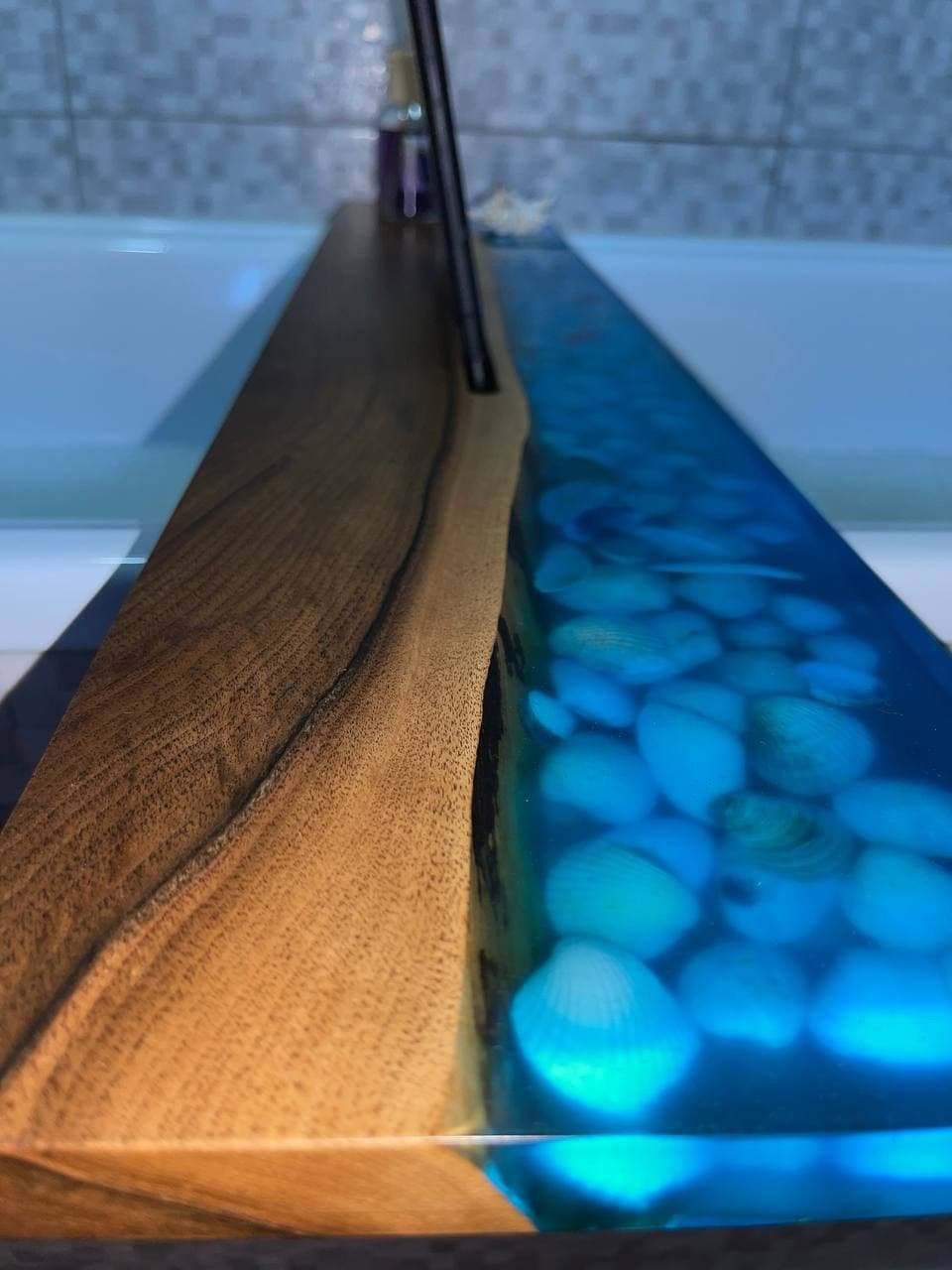 Resin tray, bathroom tray, walnut wood product, laser cut tray, tub tray, bath tray, bath caddy, bathtub tray, handmade gift, epoxy resin