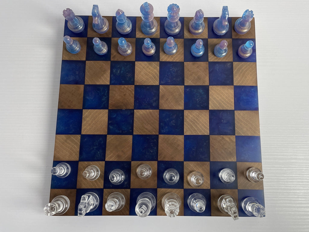 Chess set, custom chessboard, handcrafted chessboard, resin and wood chess set, personalized chessboard