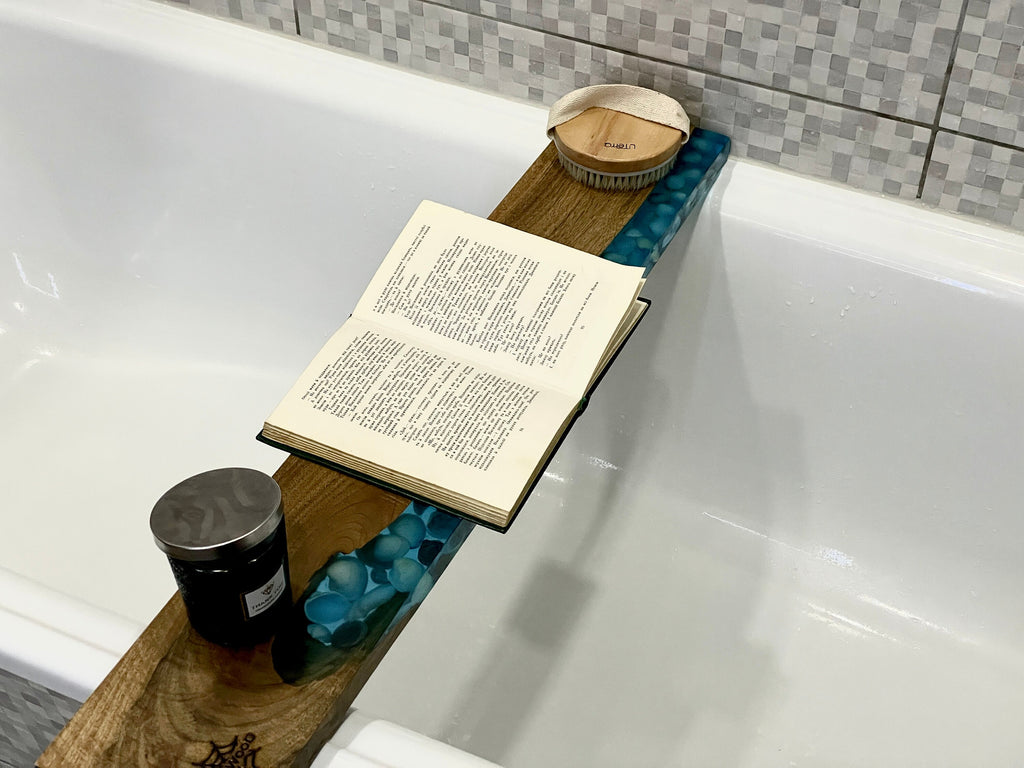 Epoxy resin custom bath board, bathtub tray with wine holder, wooden bath board, bathtub tray, bathtub wooden caddy with epoxy reisen
