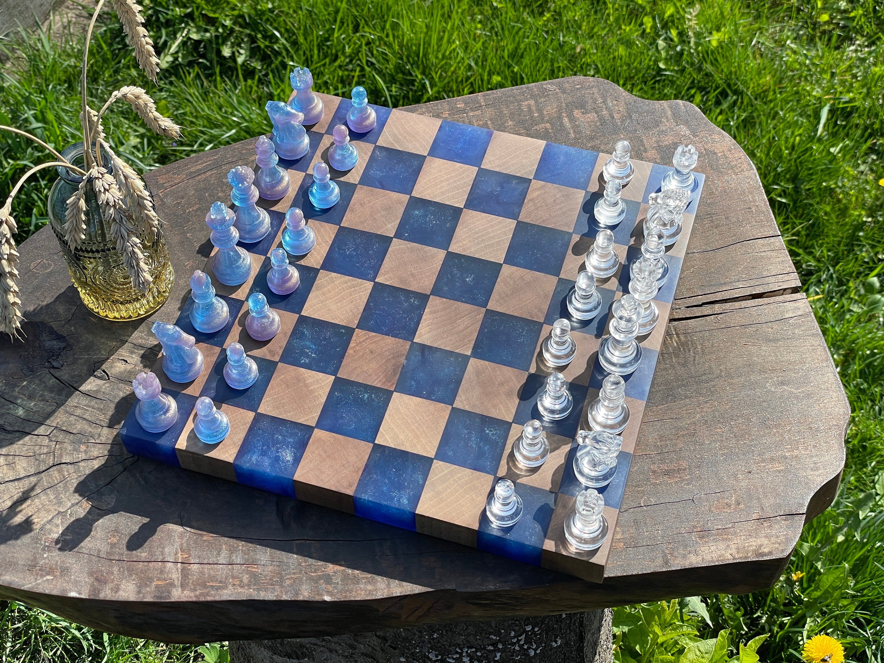 Chess set, custom chessboard, handcrafted chessboard, resin and wood chess set, personalized chessboard