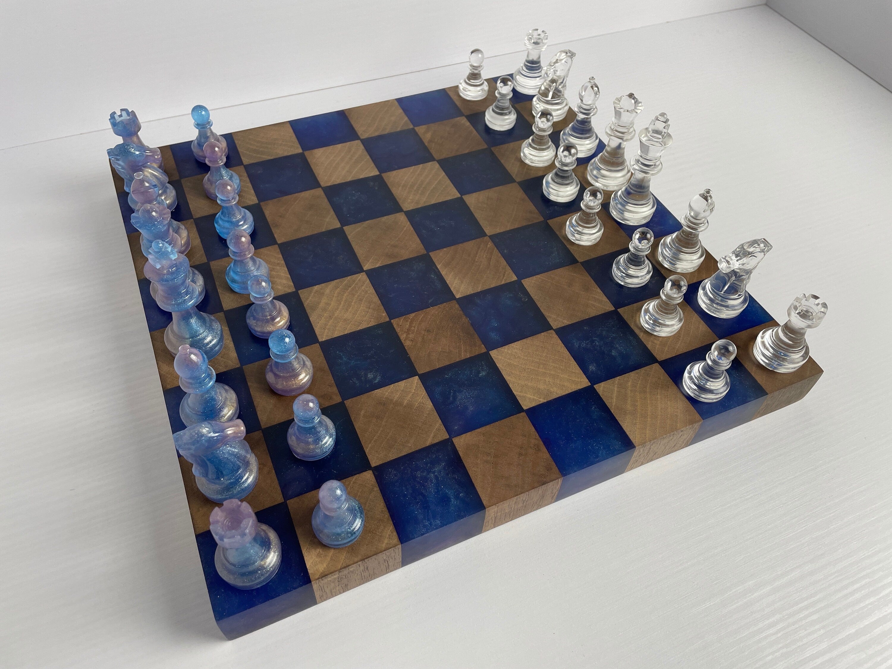 Chess set, custom chessboard, handcrafted chessboard, resin and wood chess set, personalized chessboard