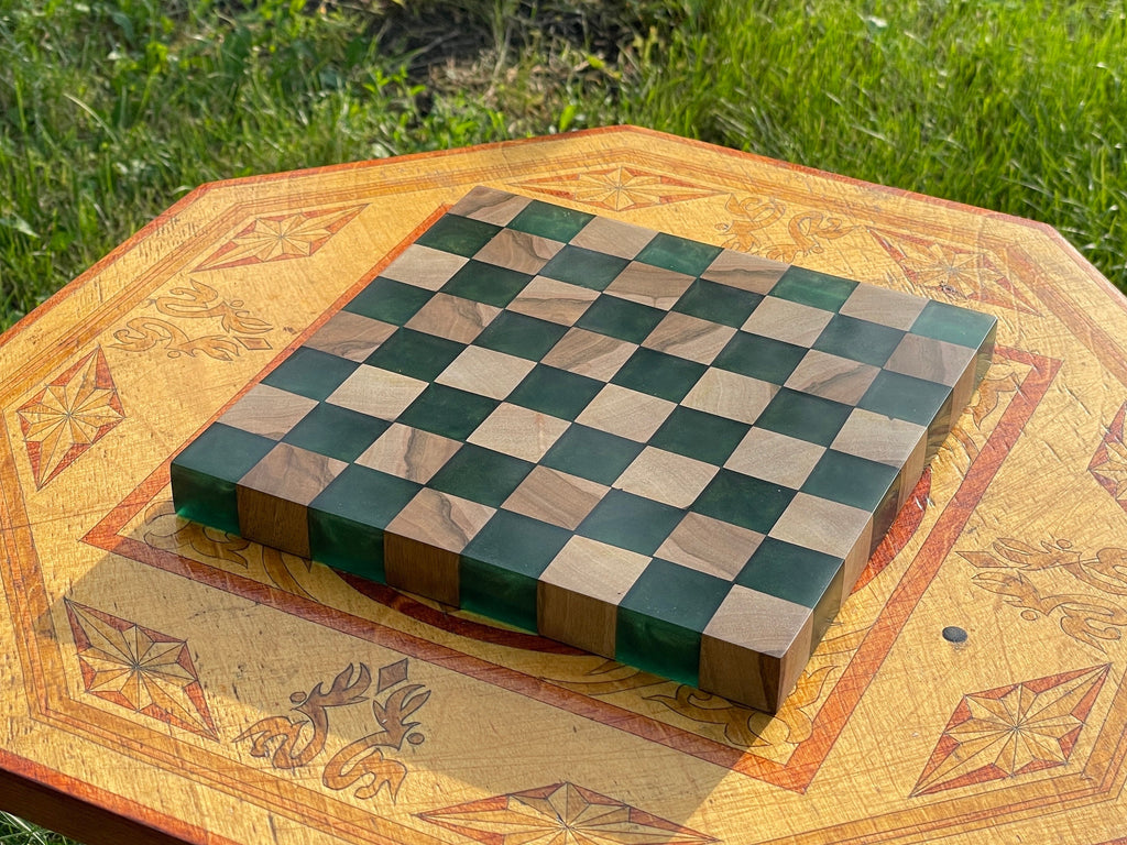 Epoxy chess board, handmade chess board resin, unique resin chess board, chess set resin, epoxy chess set, blue chess set